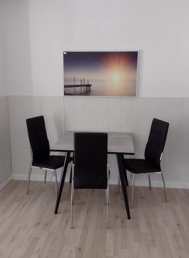 Kleines Gemuetliches Apartment In Zentraler Lage Prien am Chiemsee Kültér fotó